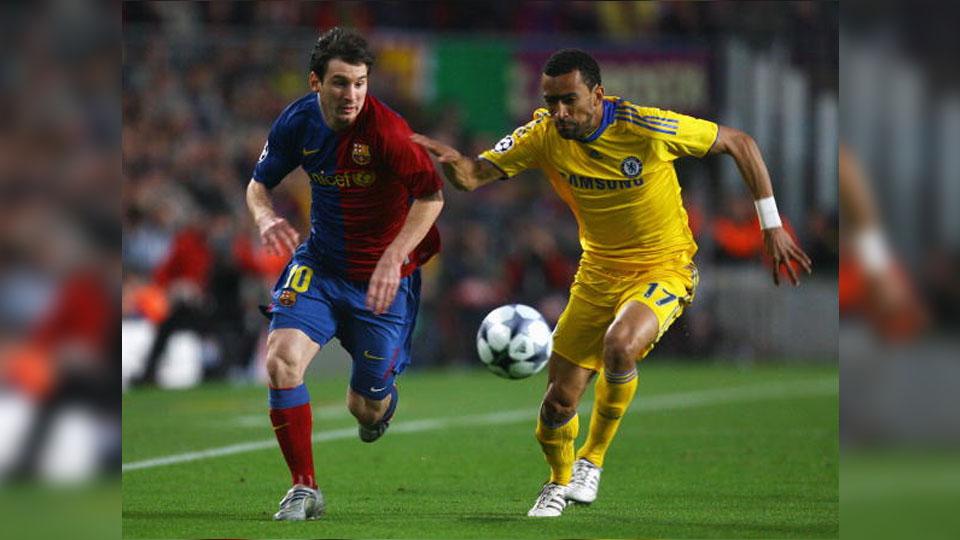 Jose Bosingwa (kanan).