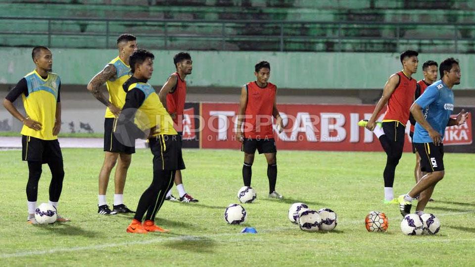 Kondisi latihan pemain Arema FC.