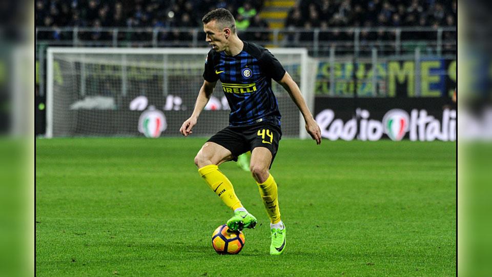 Gelandang Inter Milan, Ivan Perisic saat bertanding melawan AS Roma. Copyright: Gaetano Piazzolla/Action Plus via Getty Images