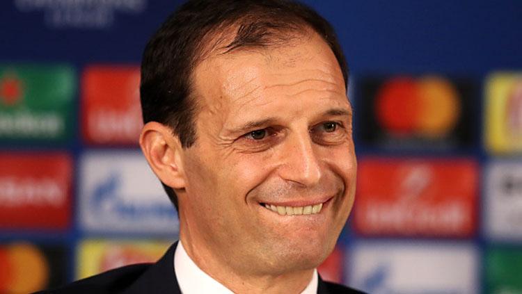 Massimiliano Allegri saat konferensi pers. Copyright: Chris Brunskill Ltd/Getty Images