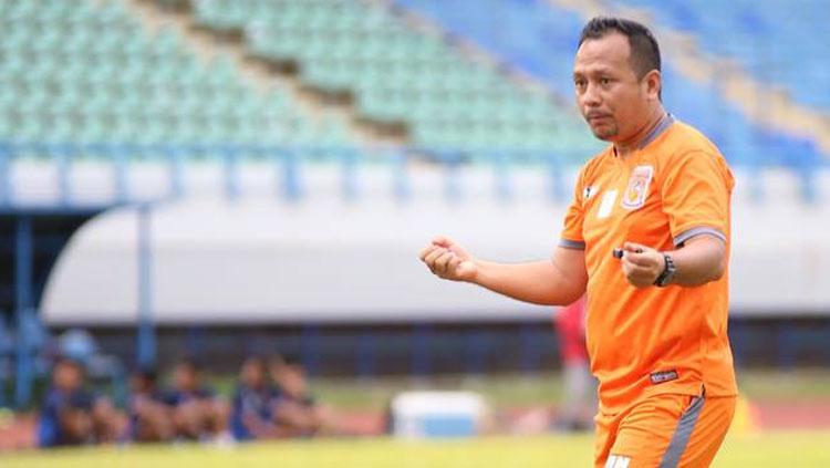 Ricky Nelson sekarang menjadi pelatih Persika Karawang.
