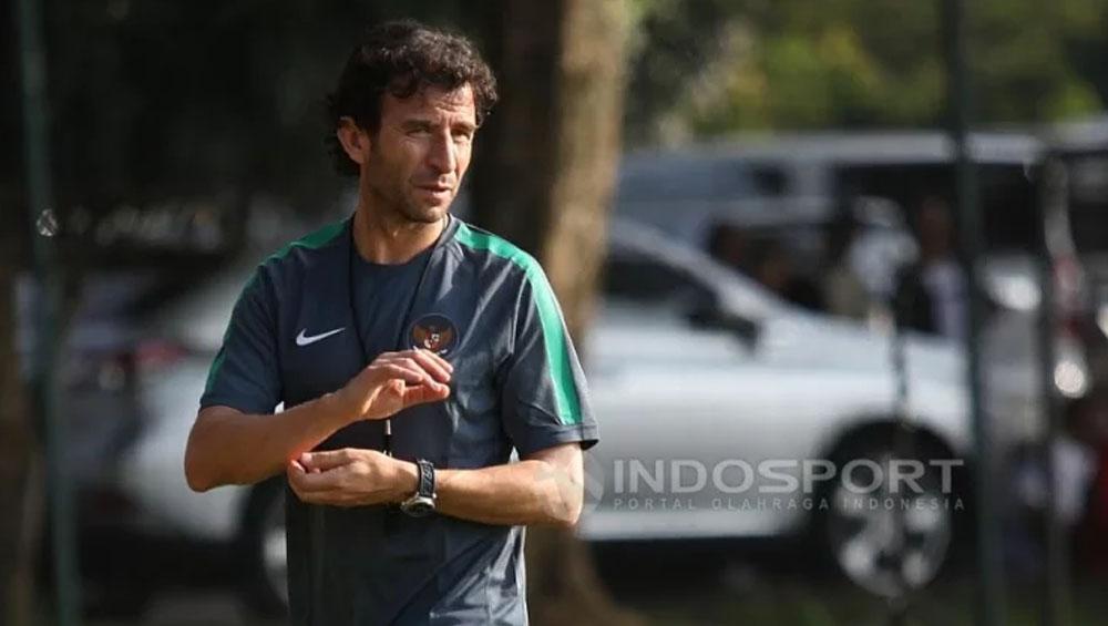 Pelatih Timnas U-22, Luis Milla asal Spanyol. Copyright: Herry Inrahim/Indosport