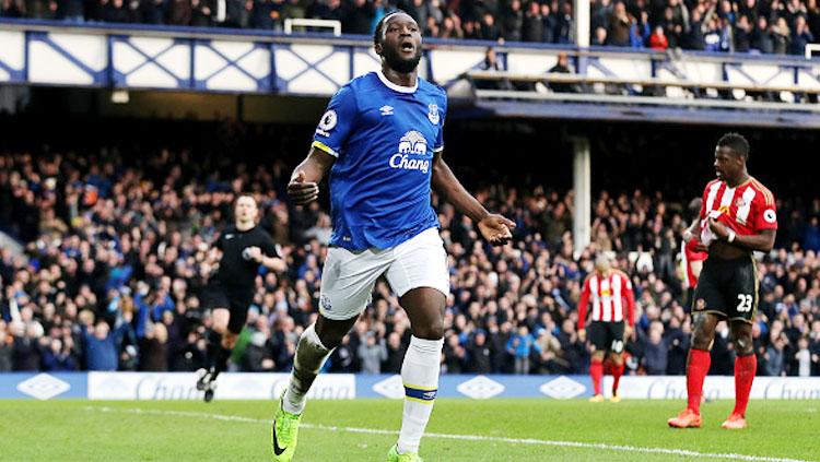 Romelu Lukaku selebrasi usai membobol gawang Sunderland. Copyright: Chris Brunskill Ltd/Getty Images