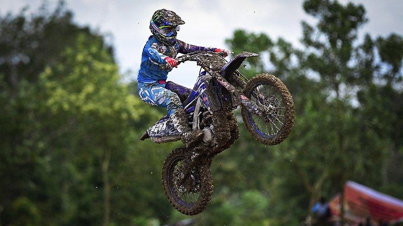 Courtney%20Duncan%20menang%20race%20kedua%20WMX%202017.
