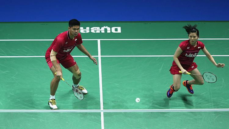 Praven Jordan dan Debby Susanto saat berhadapan dengan Chris Adcock dan Gabrielle Adcock di BWF Dubai World Series. Copyright: Francois Nel/Getty Images