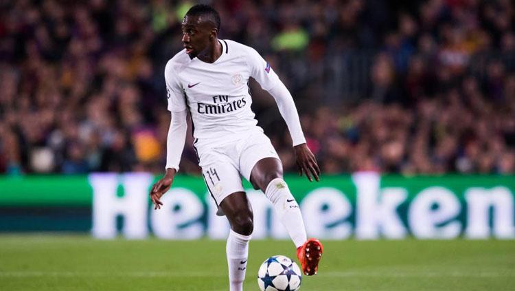 Blaise Matuidi saat mengontrol bola. Copyright: Getty Images