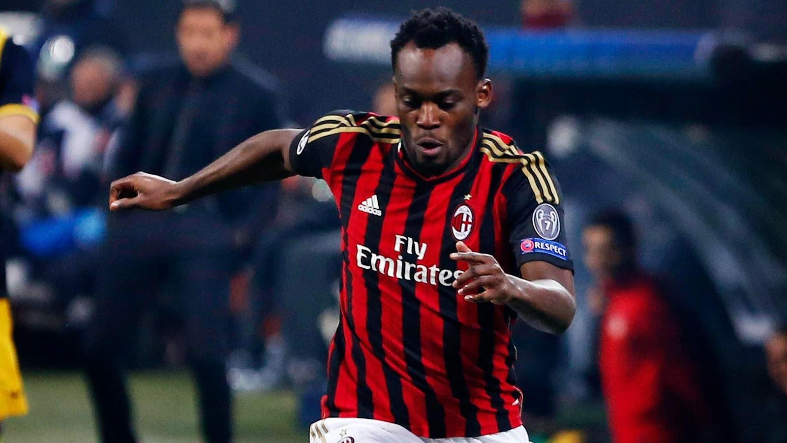 Pemain%20anyar%20Persib%20Bandung%2C%20Michael%20Essien%20saat%20berseragam%20AC%20Milan.
