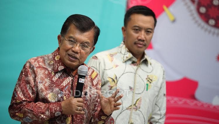 Wakil Presiden Indonesia ke-10 dan 12, Jusuf Kalla dalam jumpa pers usai rapat Asian Games 2018. Copyright: Herry Ibrahim/INDOSPORT