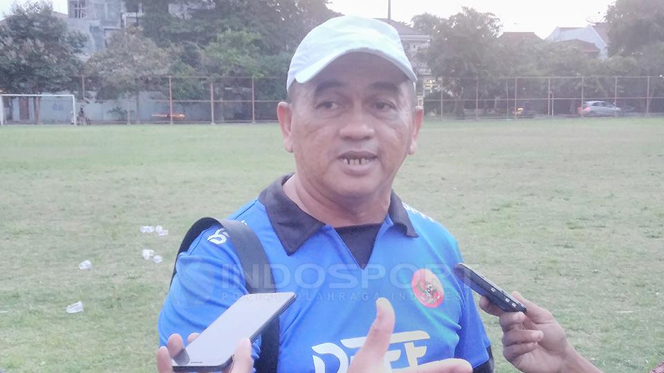 Raja Isa didapuk menjadi pelatih MTR saat beruji coba melawan Persik Kediri.