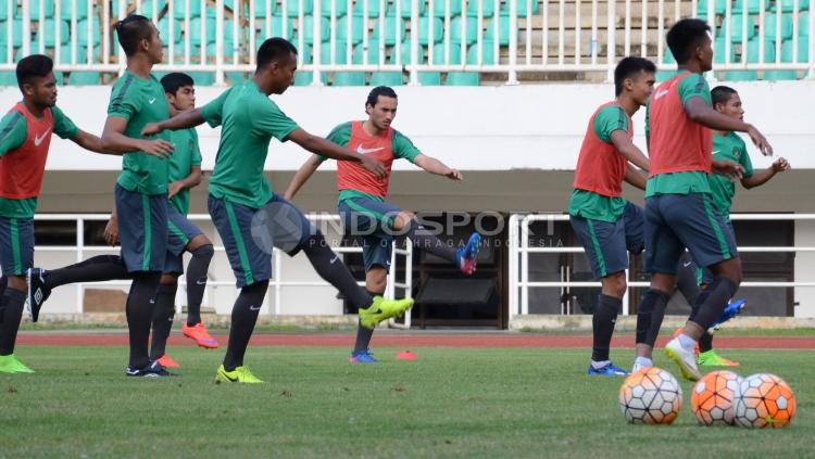Timnas Indonesia U-22 menjalani latihan di Stadion Pakansari, Cibinong, Kabupaten Bogor, jelang menghadapi Myanmar.