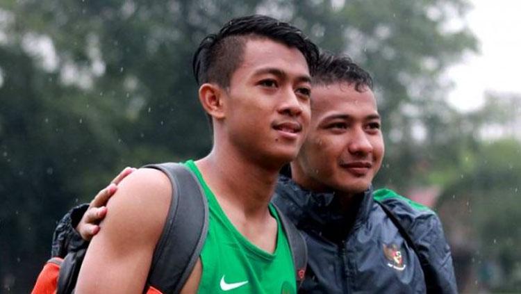 Duo wonderkids Persib Bandung, Febri Hariyadi dan Gian Zola di Timnas Indonesia U-22. Copyright: sidomi.com