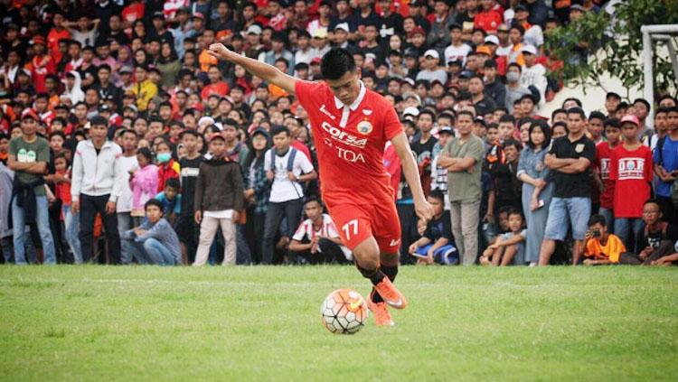 Jefri Kurniawan tengah mengeksekusi bola. Copyright: Instagram/@jefrijk