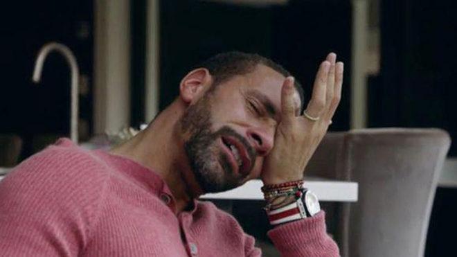 Rio Ferdinand menangis saat menceritakan kisah pilunya kepada BBC. - INDOSPORT