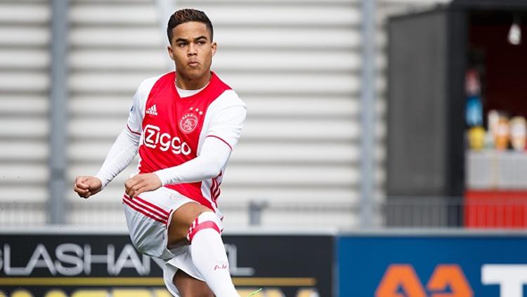 Justin Kluivert juga ingin cicipi Liga Inggris. Copyright: VI Images via Getty Images