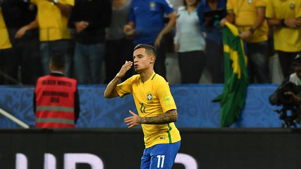 Selebrasi Philippe Coutinho usai membobol gawang Paraguay. Copyright: NELSON ALMEIDA/Getty Images