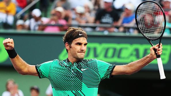 Ungkapan%20kegembiraan%20Roger%20Federer%20saat%20mengalahkan%20Roberto%20Bautista%20Agut%20di%20perempatfinal%20Miami%20Terbuka%202017.