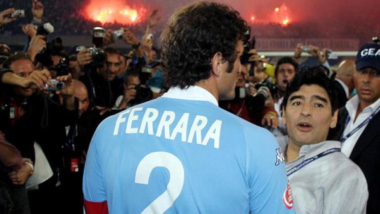 Ciro Ferrara, pria asli Napoli yang tasbihkan status legenda Juventus. Copyright: MARIO LAPORTA/AFP/Getty Images