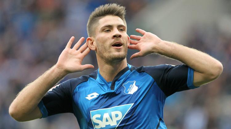 Andrej Kramaric menjadi pahlawan saat mencetak gol pembuka untuk Hoffenheim. Copyright: Twitter/Squawka