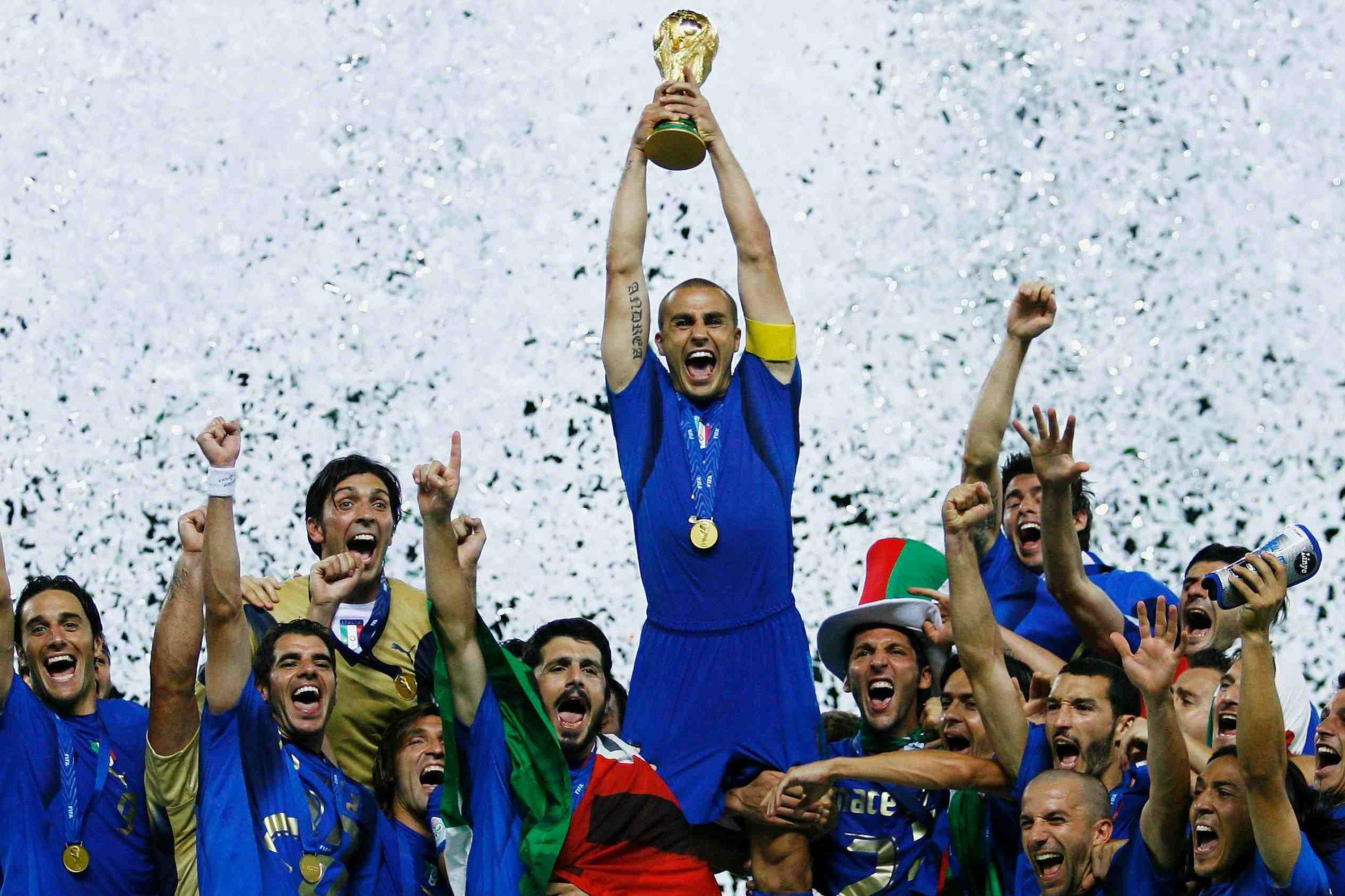 Momen ketika Timnas Italia menjuarai Piala Dunia tahun 2006. Copyright: Goal.com