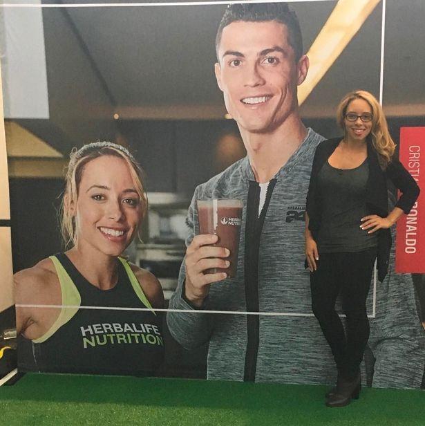 Mantan pelari asal Inggris, Samantha Clayton saat bekerja dengan perusahaan nutrisi olahraga asal Amerika, Herbalife. Copyright: Samantha Clayton/Twitter
