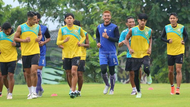 Para penggawa Arema FC saat jalani sesi latihan. Copyright: Ian Setiawan/INDOSPORT