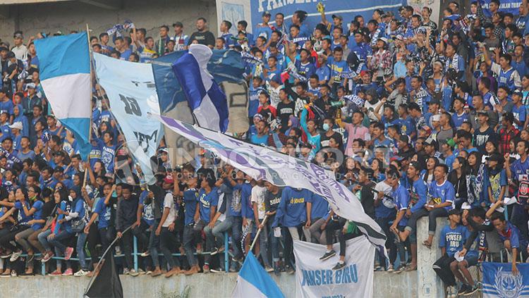 Panser Biru.