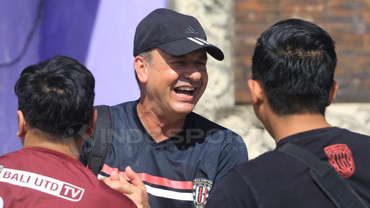 Pelatih Bali United di Piala Presiden 2018, Hans Peter Schaller. - INDOSPORT