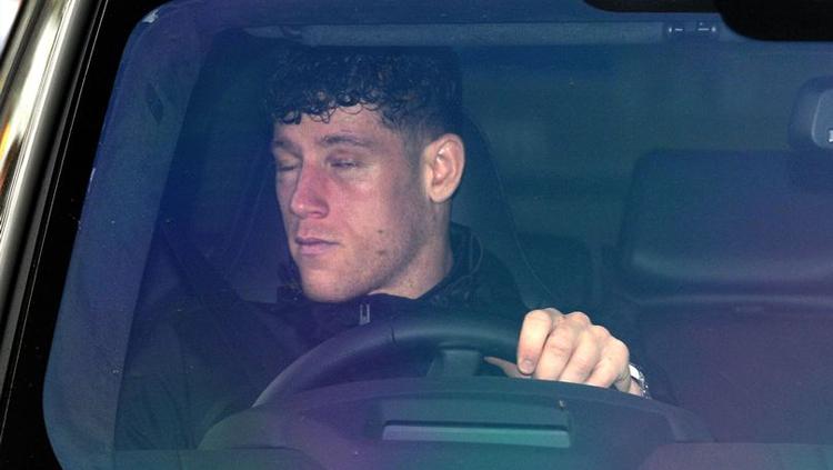 Kondisi wajah Barkley bonyok usai dihajar pengunjung klub malam. Copyright: DAILY MIRROR