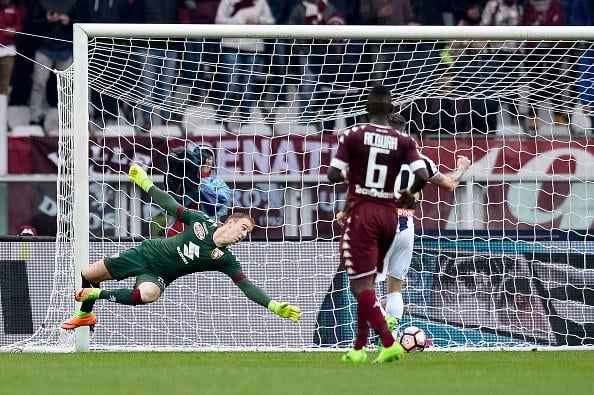 Kiper pinjaman Torino, Joe Hart tengah menikmati kariernya di Italia. Copyright: Nicolò Campo/LightRocket via Getty Images