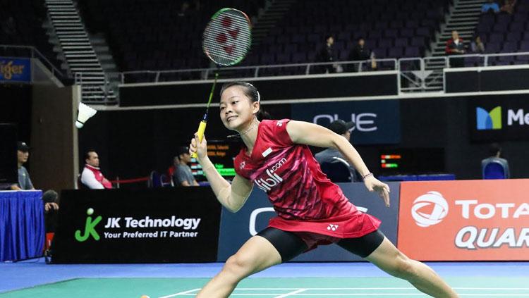 Fitriani%20ketika%20sedang%20beraksi.