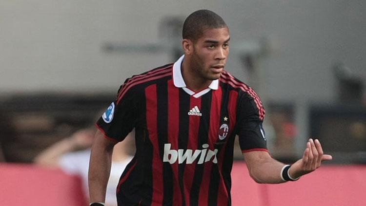 Oguchi Onyewu saat masih berseragam AC Milan. - INDOSPORT