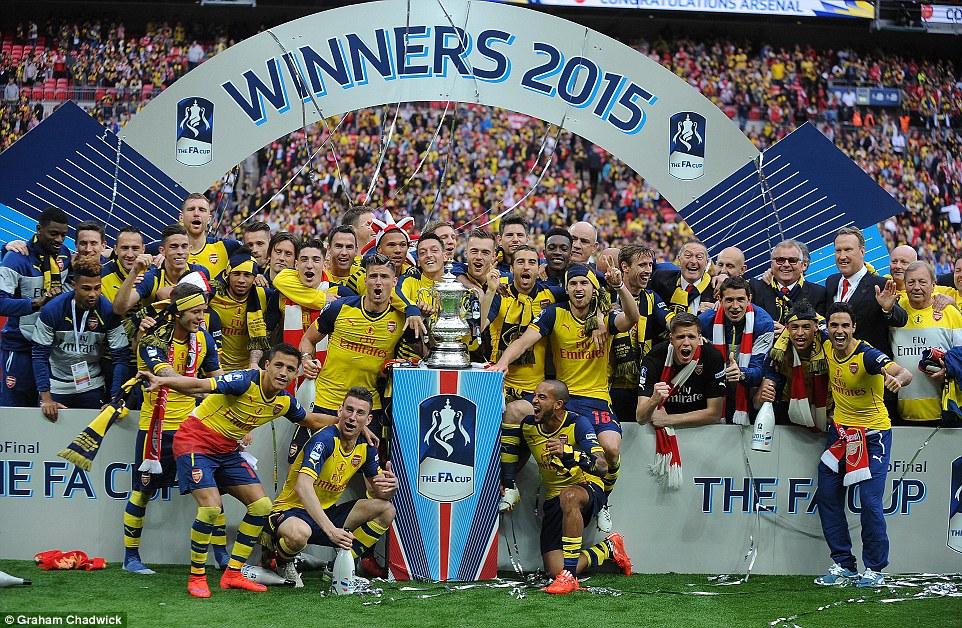 Arsenal saat menjuarai Piala FA 2014/15. Copyright: Graham Chadwick/DailyMail