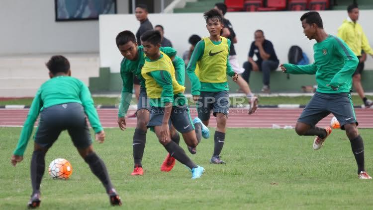 Latihan internal games Timnas U-16. Copyright: Herry Ibrahim/INDOSPORT