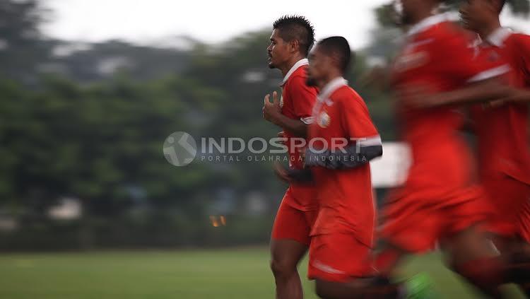 Persija Jakarta kembali melakukan latihan di Lapangan Sutasoma, Halim, Jakarta Timur, Selasa (18/04/17).