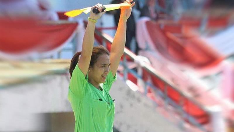 Deliana Fatmawati, wasit sepakbola perempuan Indonesia. Copyright: Dok. Pribadi