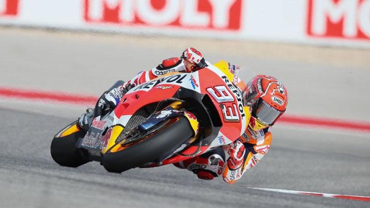 Marc Marquez ketika sedang menggeber motornya. Copyright: Crash