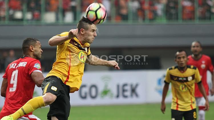 Duel keras tersaji di laga Persija Jakarta melawan Barito Putera.