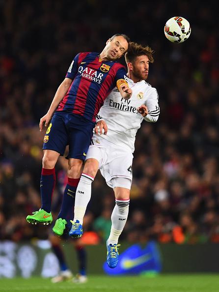Andres Iniesta dan Sergio Ramos. Copyright: Alex Caparros/Getty Images