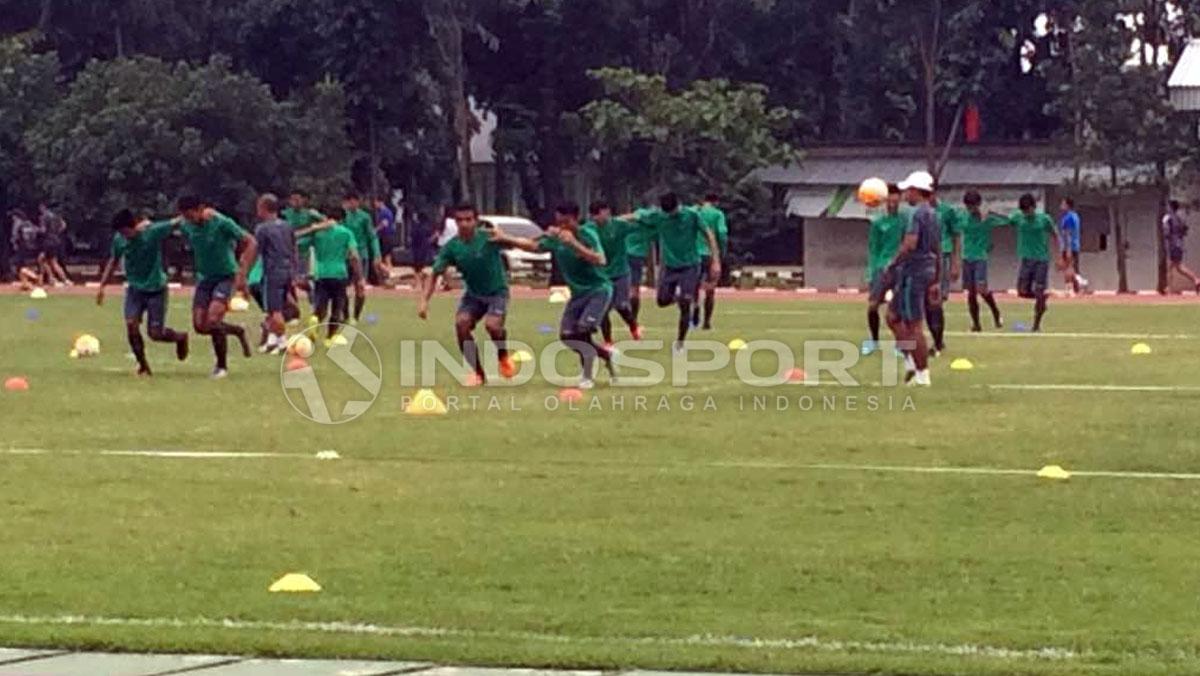Latihan Timnas U19 tanpa Indra Sjafri Copyright: Lanjar Wiratri/Indosport