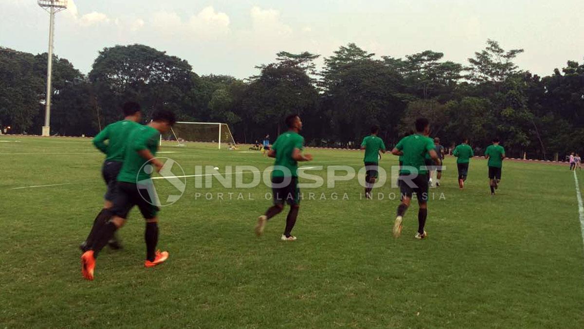 Latihan Timnas U19 tanpa Indra Sjafri Copyright: Lanjar Wiratri/Indosport