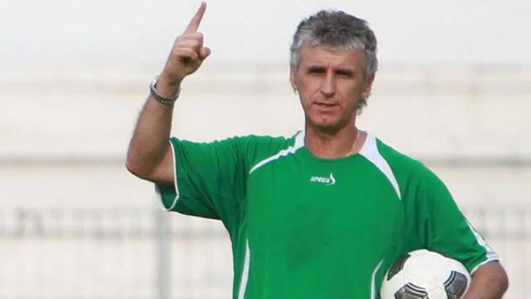 Mantan pelatih Timnas Indonesia, Ivan Kolev. Copyright: lagabola