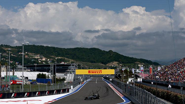 Gelaran F1 GP Rusia yang akan dilangsungkan pada 27 September mendatang di Sochi Autodrom menargetkan kehadiran 30 ribu penonton. - INDOSPORT