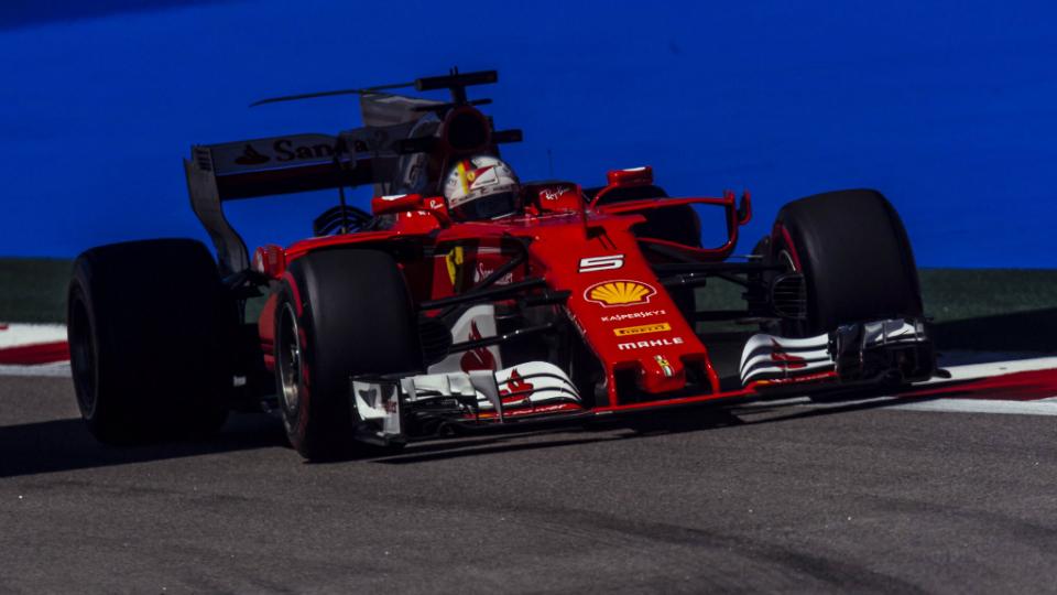 Sebastian Vettel mencatat waktu tercepat di FP 2 GP Rusia 2017. Copyright: Twitter/Scuderia Ferrari