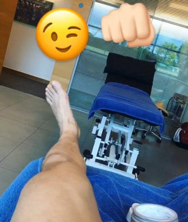 David Luiz memberikan kabar gembira terkait cederanya melalui Instagram. Copyright: Metro.co.uk