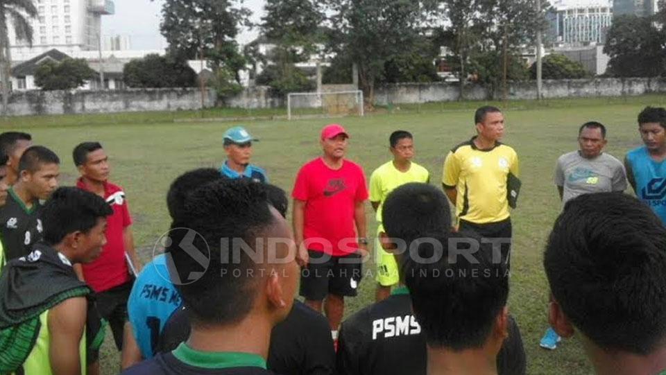 Mahruzar Nasution pelatih PSMS Medan. Copyright: Kesuma Ramadhan/Indosport