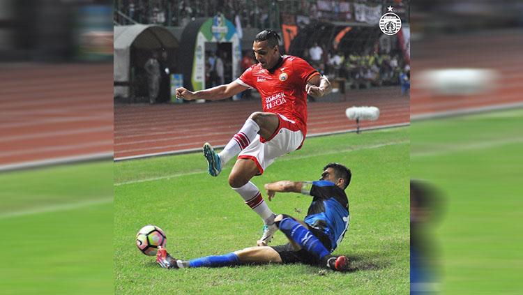Akisi Fabiano Beltrame saat melawan Persija Jakarta. Copyright: Instagram @persijajkt