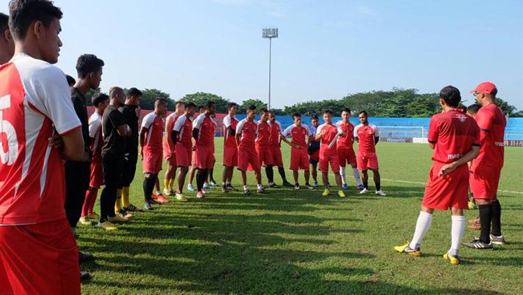 Fernando%20Sales%20saat%20memimpin%20latihan%20Persija%20Jepara