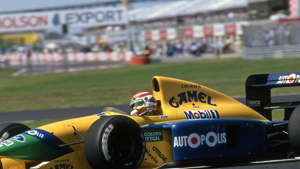 Mobil Benetton-Cosworth saat dikendarai Nelson Piquet. - INDOSPORT