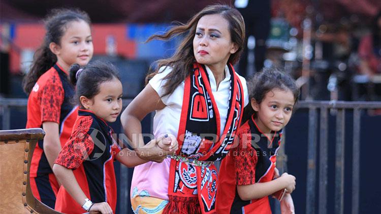 Esti Puji Lestari mengaku siap bertanggung jawab atas kekalahan beruntun Persijap Jepara. Copyright: Ghozi El Fitra/Indosport