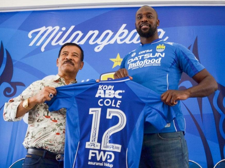 Carlton Cole (Persib Bandung) Copyright: TIMUR MATAHARI/AFP/Getty Images